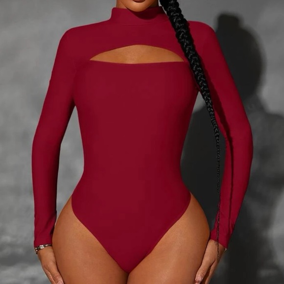 Sexy cutout bodysuit - Picture 9 of 15